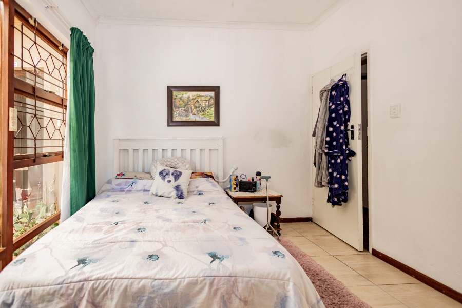 6 Bedroom Property for Sale in Schoongezicht Western Cape